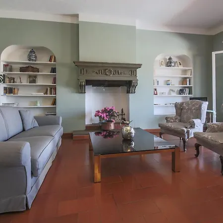 - Panoramic Attic Апартаменты